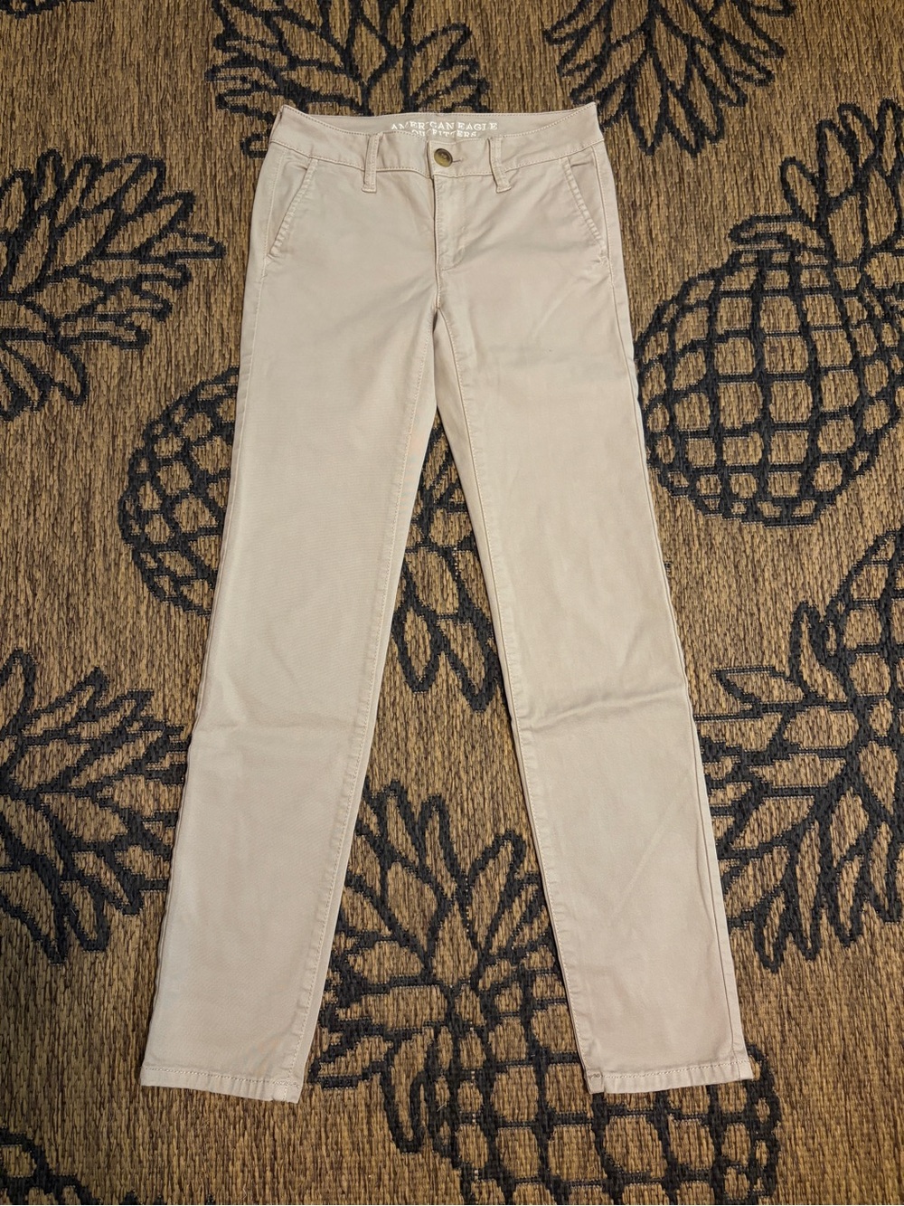 American Eagle Outfitters Women’s Light Beige Straight Leg Pant